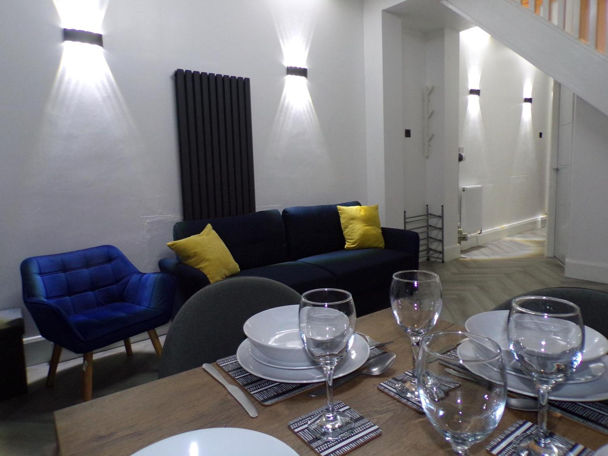 Hazelhurst House - 4 Bedrooms 2 Bathrooms Stoke-on-Trent 외부 사진